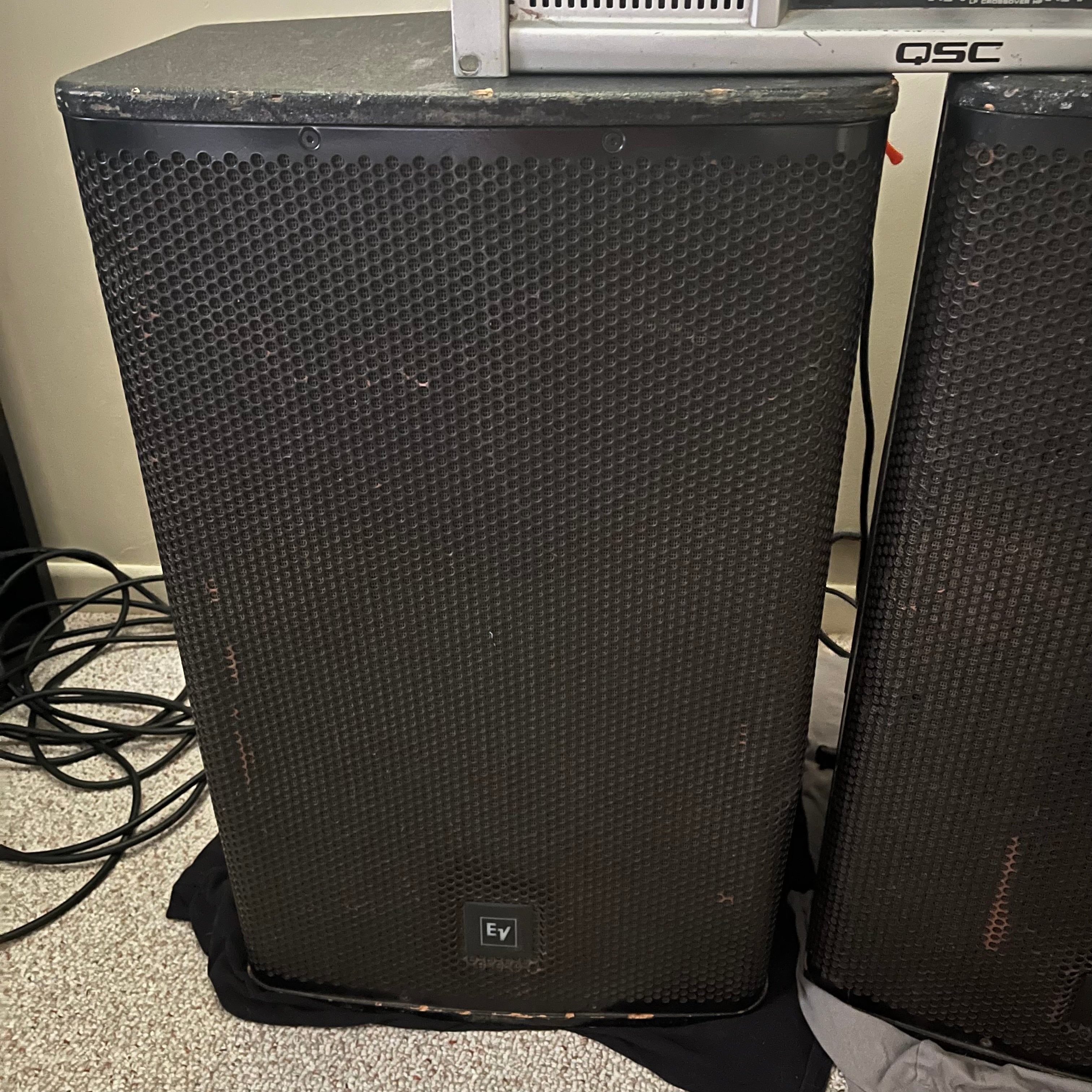 QSC Analog PA System | GX5 QSC Power AMP | 2x LXT115 EV Speaker Cabinets